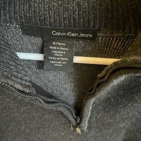XL Calvin Klein Sweater brand new - Picture 2 of 3
